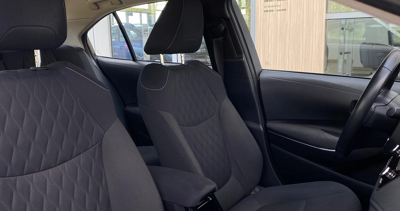 Toyota Corolla cena 77900 przebieg: 102481, rok produkcji 2019 z Dobczyce małe 407